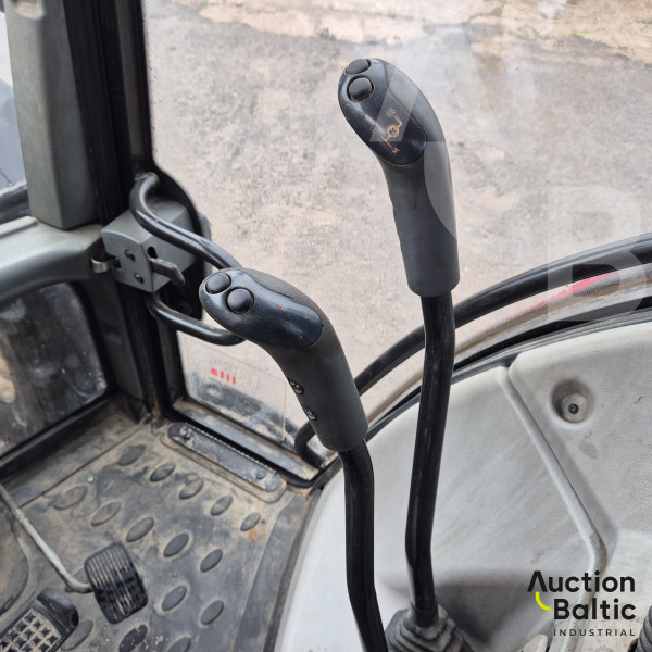 Valtra N141H + Pomot T 546/2.