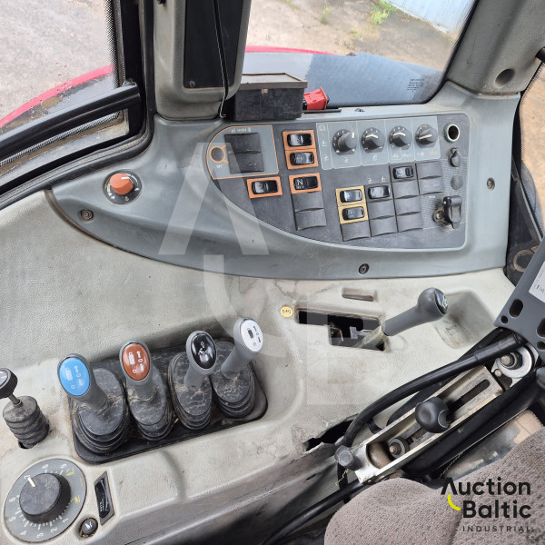 Valtra N141H + Pomot T 546/2.