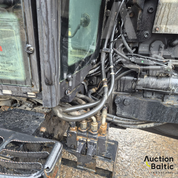 Valtra N141H + Pomot T 546/2.