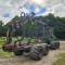 John Deere 810 D
