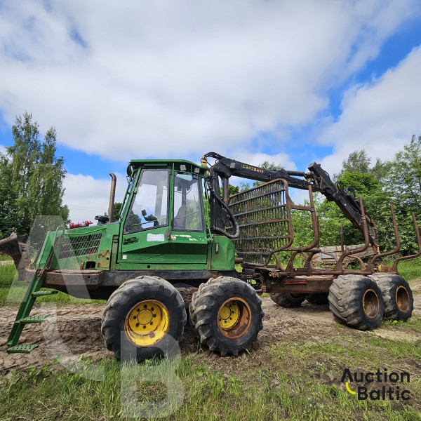 John Deere 810 D