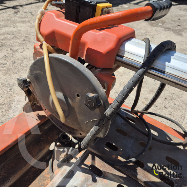 Husqvarna TS 73R-02