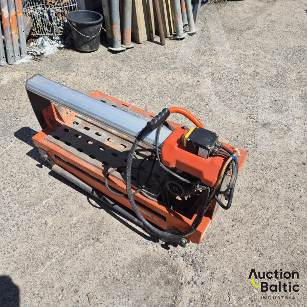Husqvarna TS 73R-02