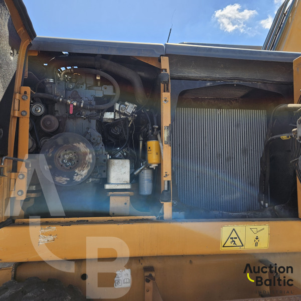 CASE WX 165