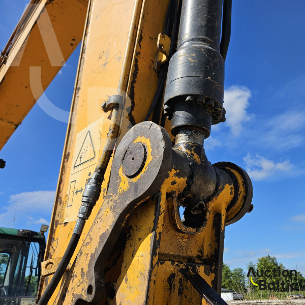 JCB JS 160 LC