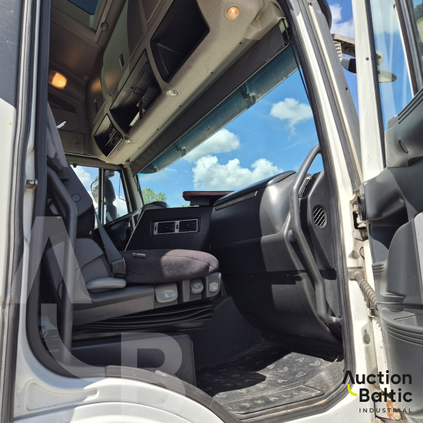 Iveco AS440S45T/P