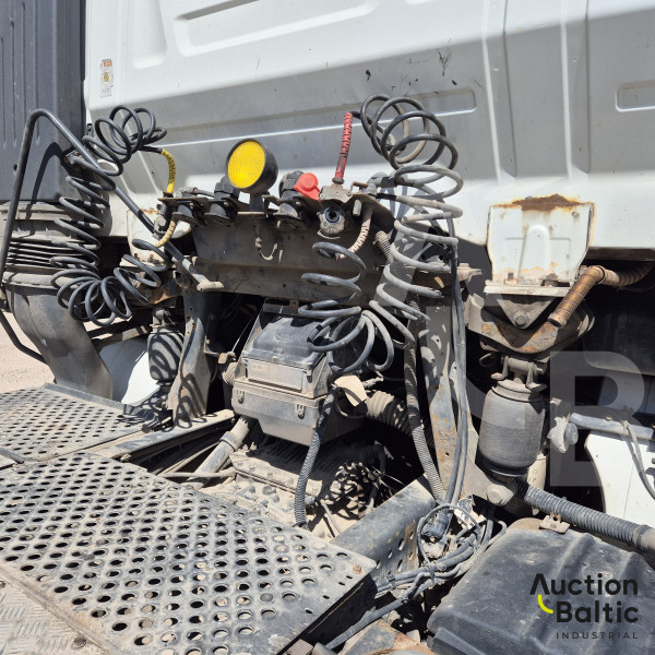 Iveco AS440S45T/P