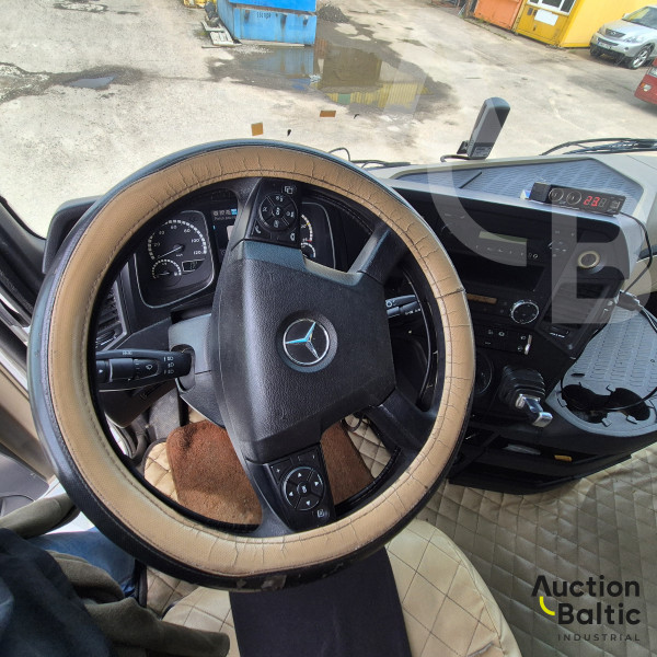 Mercedes-Benz Actros 1845 LS